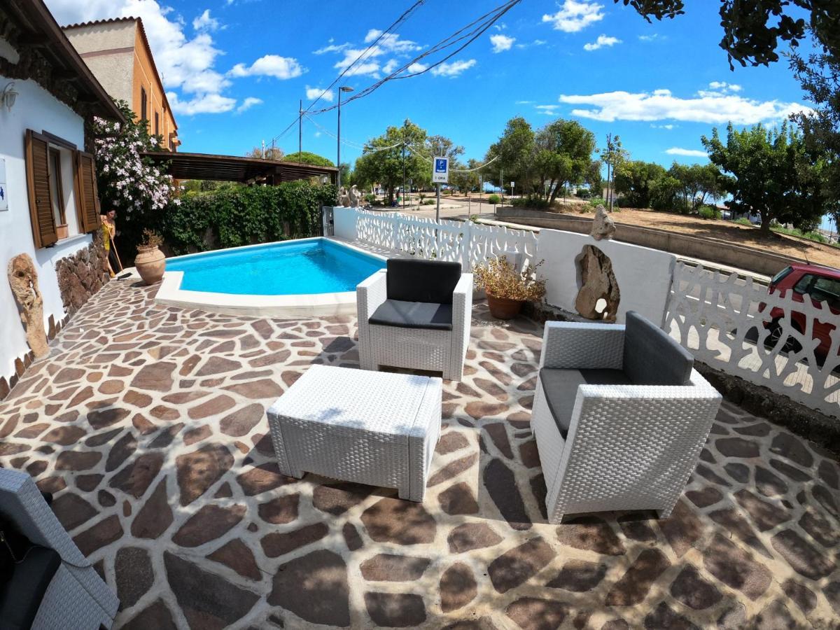 Villa Sari Affitta Camere La Caletta Ngoại thất bức ảnh
